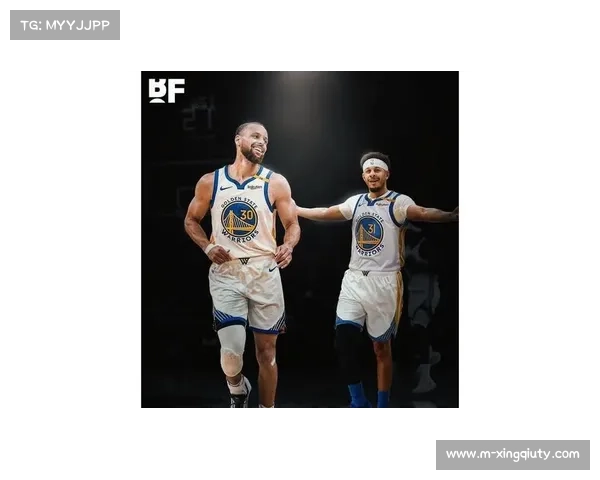 勇士队斯蒂芬·库里因伤缺阵对阵76人